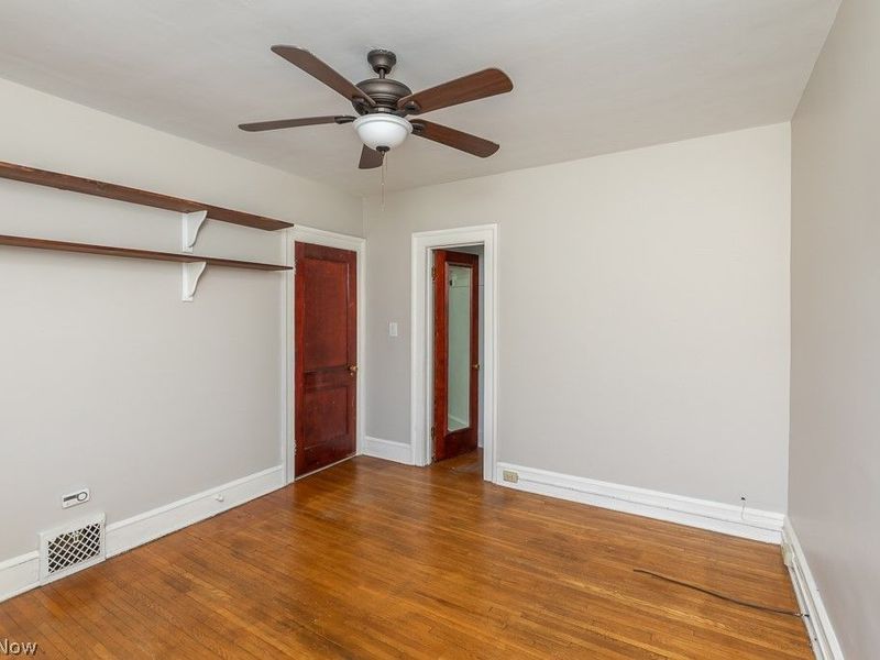 1252 Summit Avenue , Lakewood, OH 44107 Photo 15