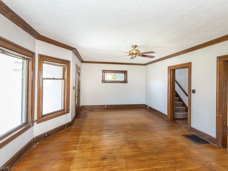 1252 Summit Avenue , Lakewood, OH 44107 Photo 3