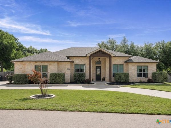 1006 Deer Crossing, Salado, TX 76571