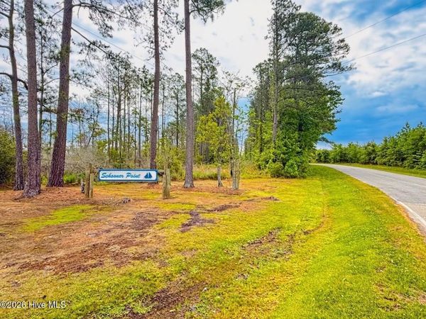 731 Schooner Point Road , Belhaven, NC 27810