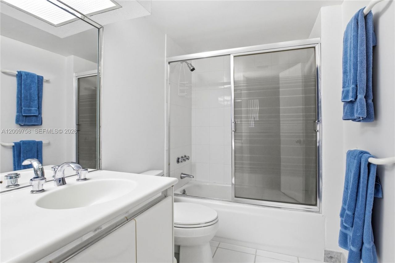 605 Ocean Dr , Unit 7L, Key Biscayne, FL 33149 Photo