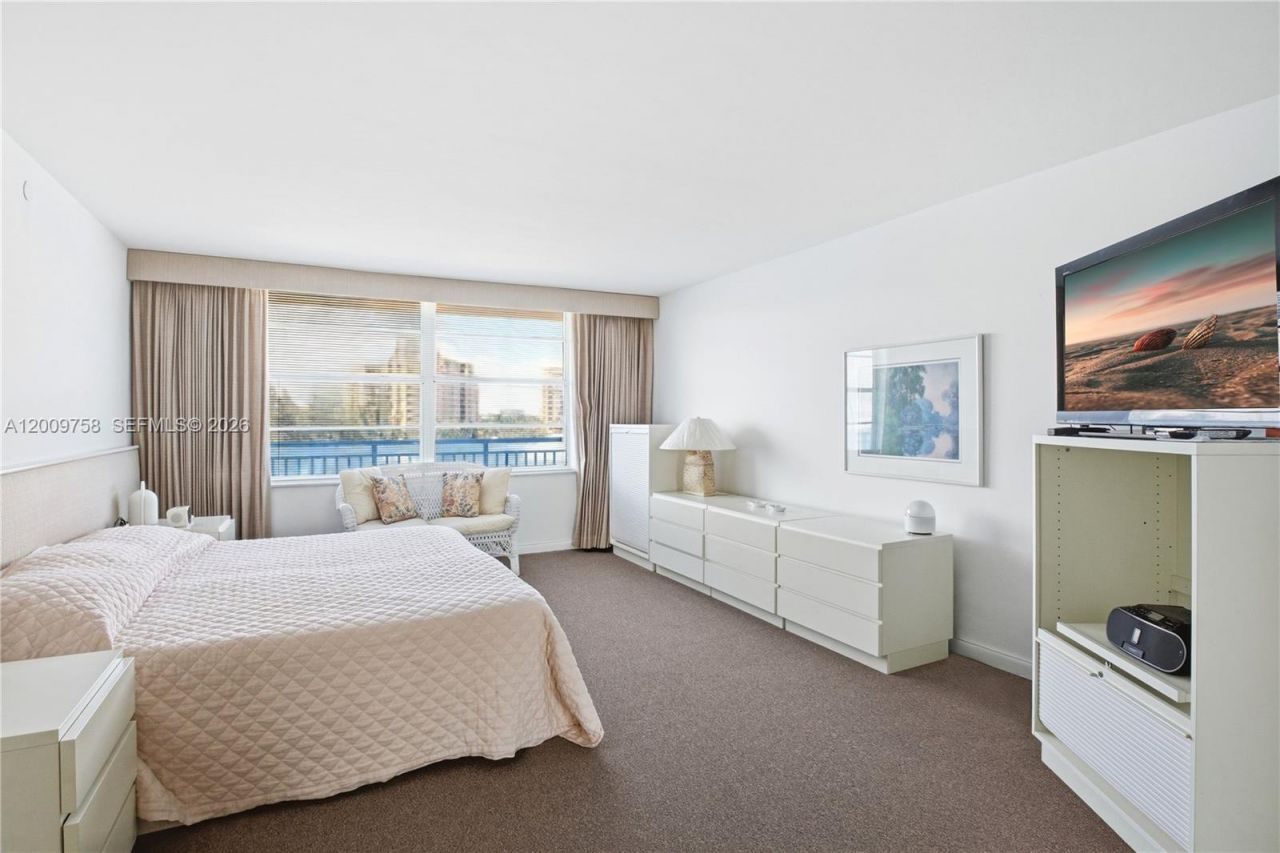 605 Ocean Dr , Unit 7L, Key Biscayne, FL 33149 Photo