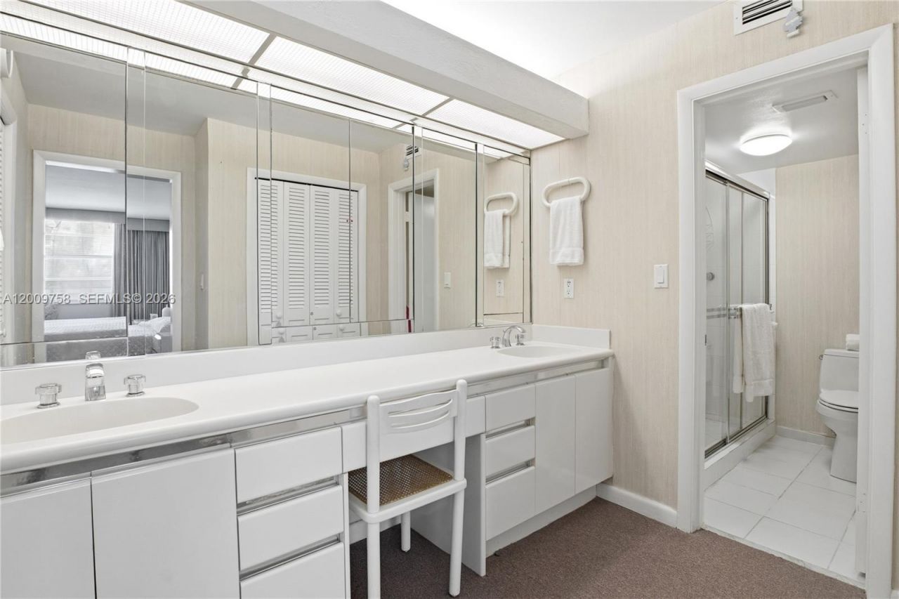 605 Ocean Dr , Unit 7L, Key Biscayne, FL 33149 Photo