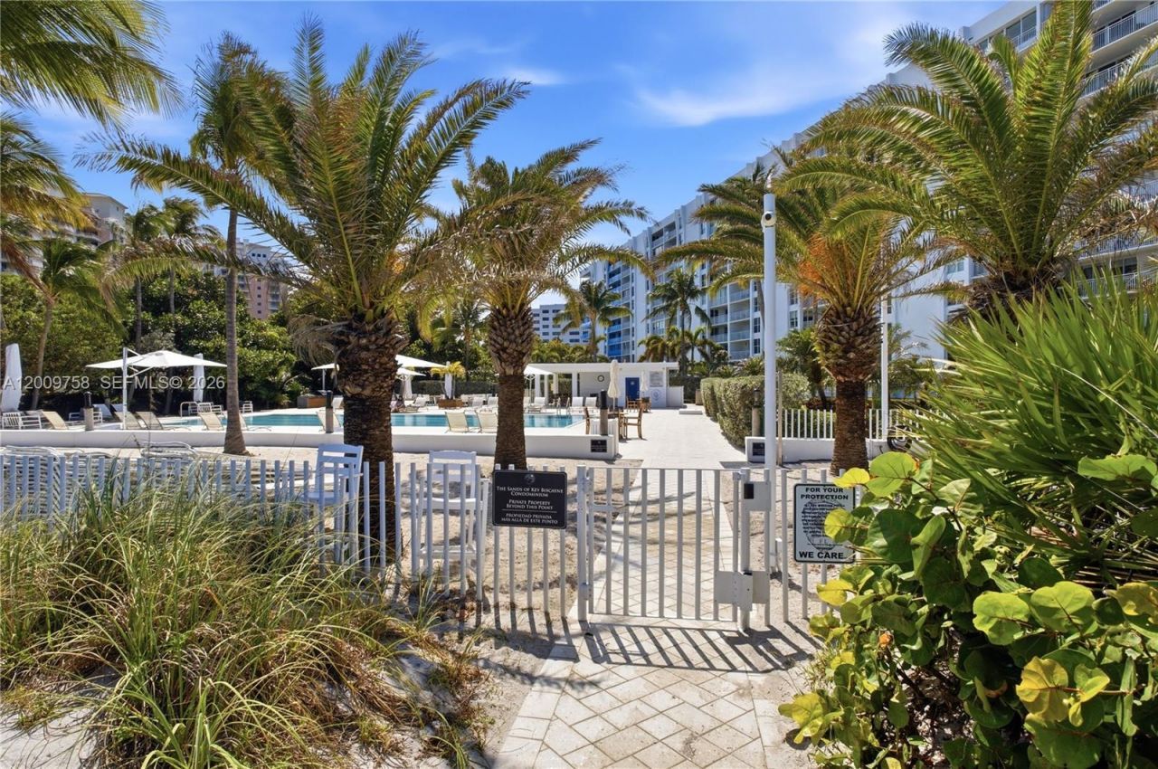 605 Ocean Dr , Unit 7L, Key Biscayne, FL 33149 Photo