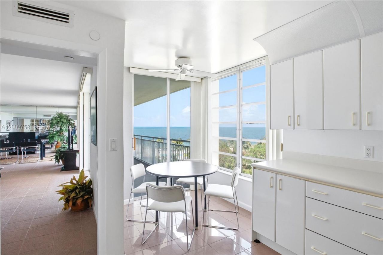 605 Ocean Dr , Unit 7L, Key Biscayne, FL 33149 Photo