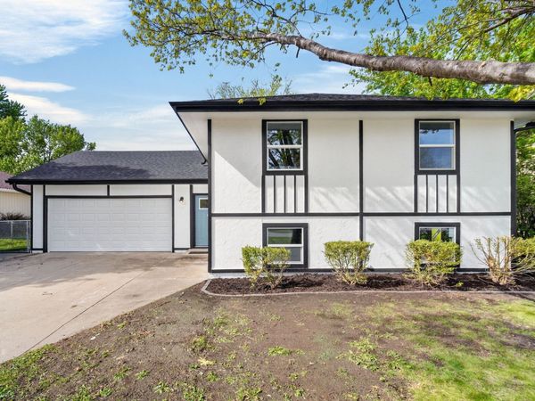 1410 E Euclid Avenue, Indianola, IA 50125