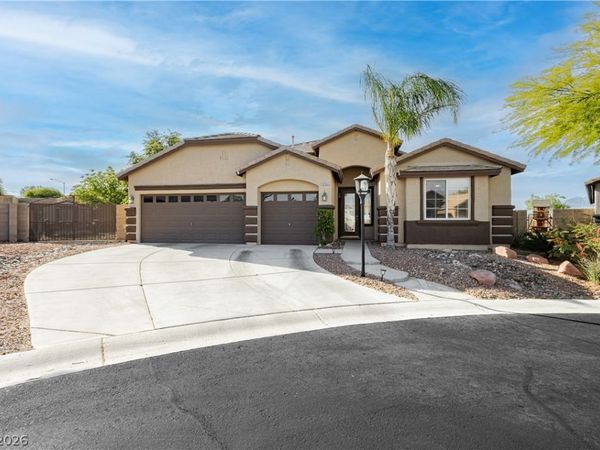 8932 Mannix Court, Las Vegas, NV 89143