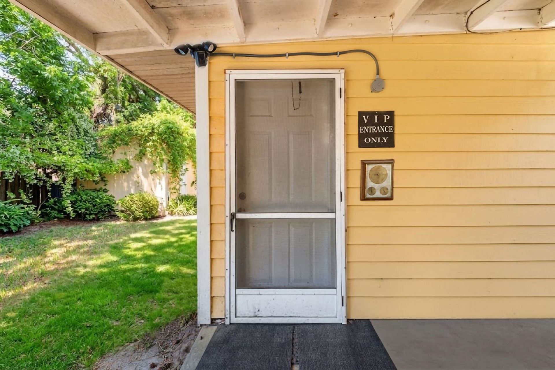 879 Pinner Pl. Photo 14