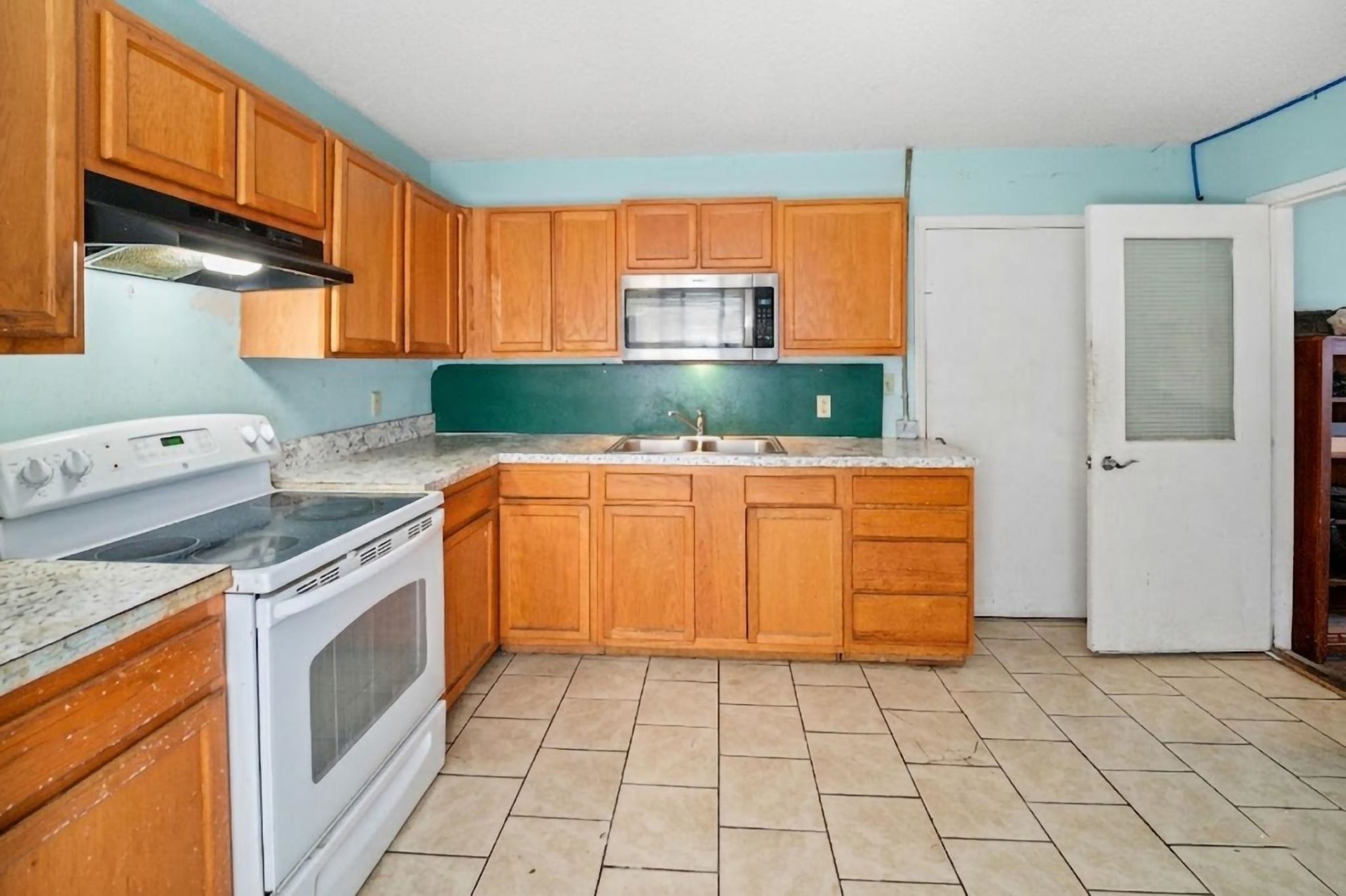 879 Pinner Pl. Photo 21