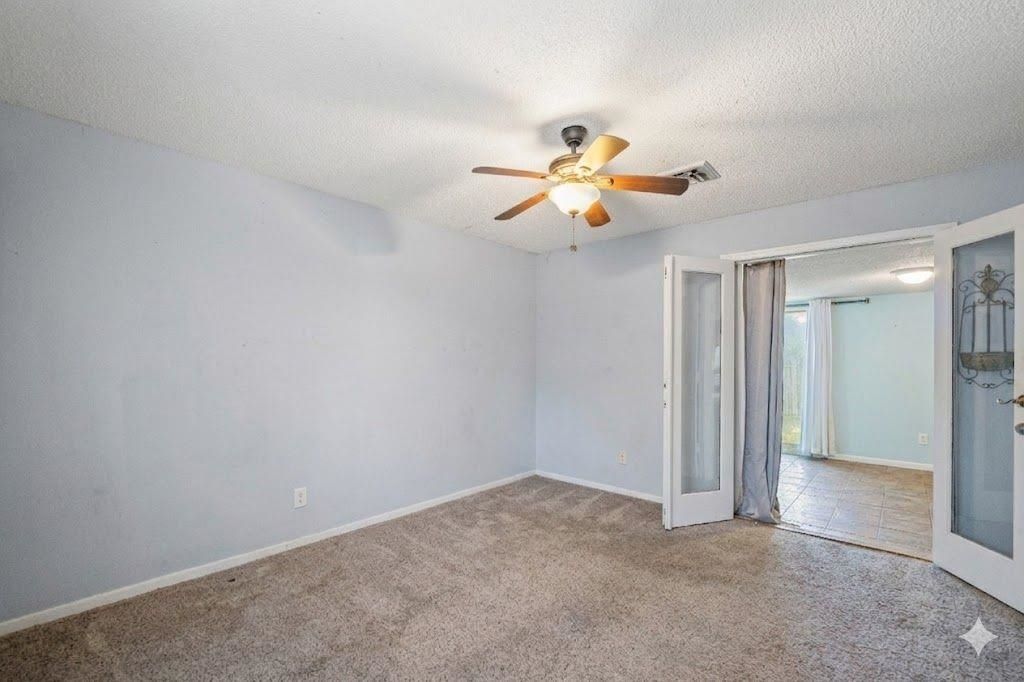 879 Pinner Pl. Photo 24
