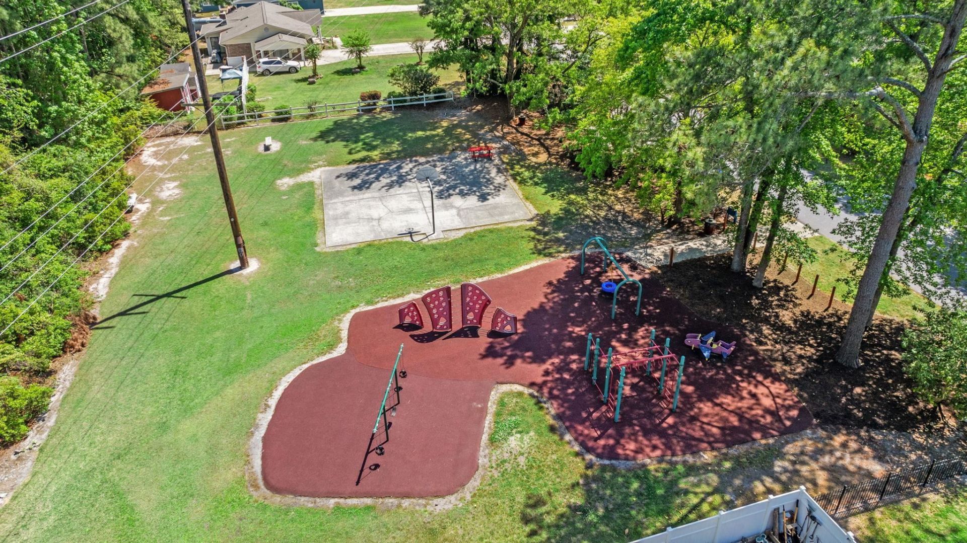879 Pinner Pl. Photo 31