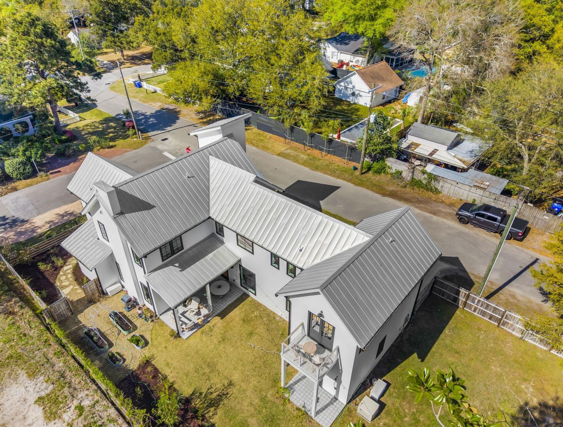 641 Palmetto Street Photo 5