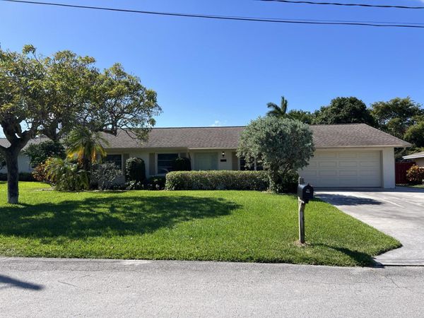 2705 Park Drive, Lantana, FL 33462