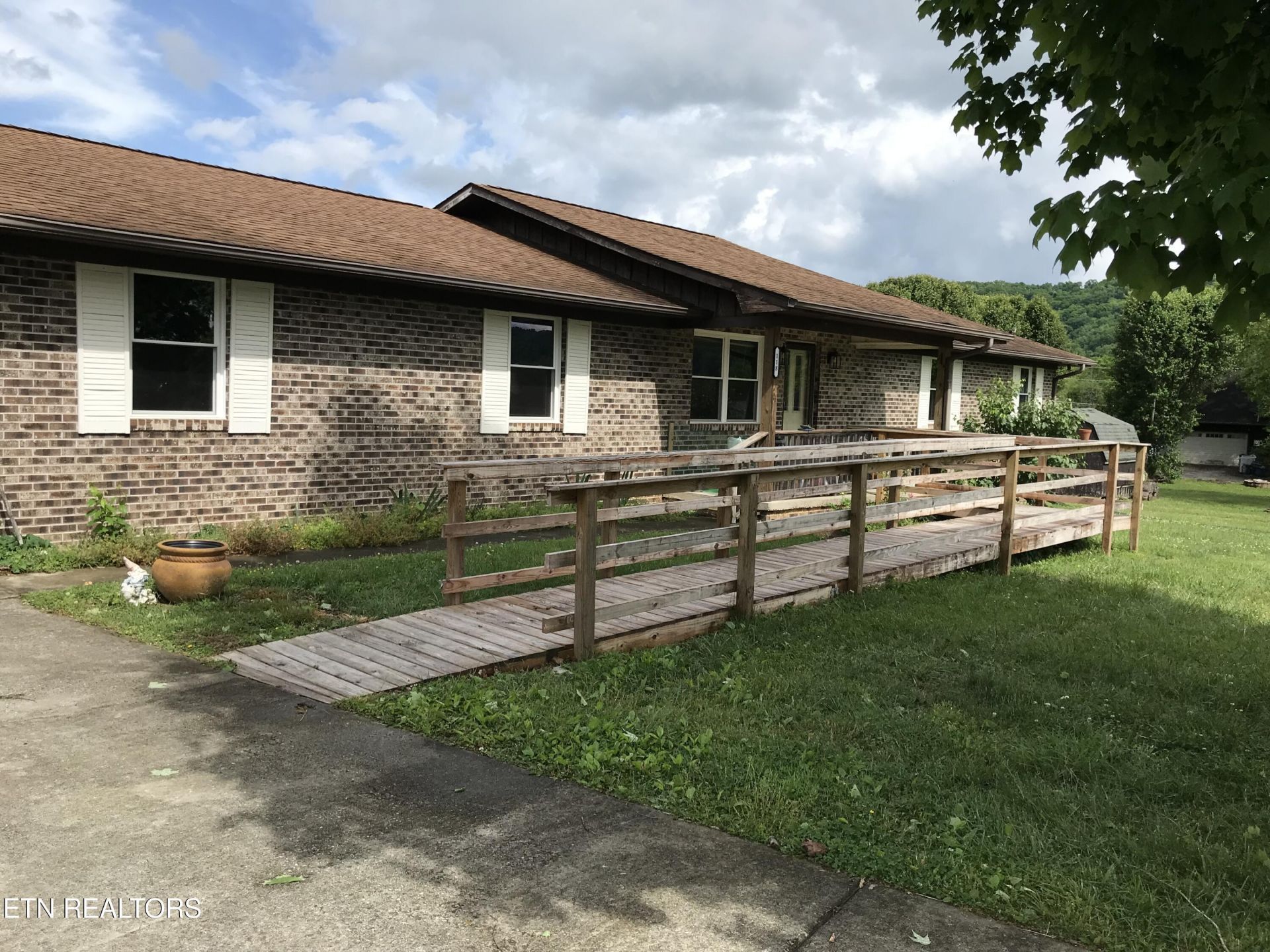 118 Big Valley Rd, Andersonville, TN 37705 Main Photo