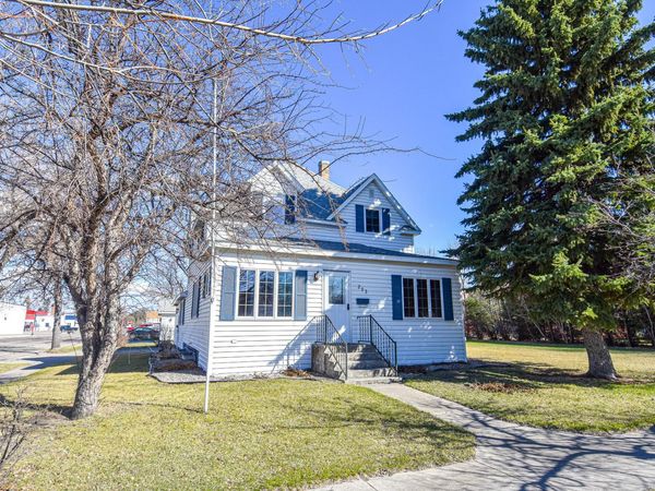 203 E Fletcher Avenue , Warren, MN 56762