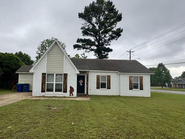 10280 Yates Drive, Olive Branch, MS 38654