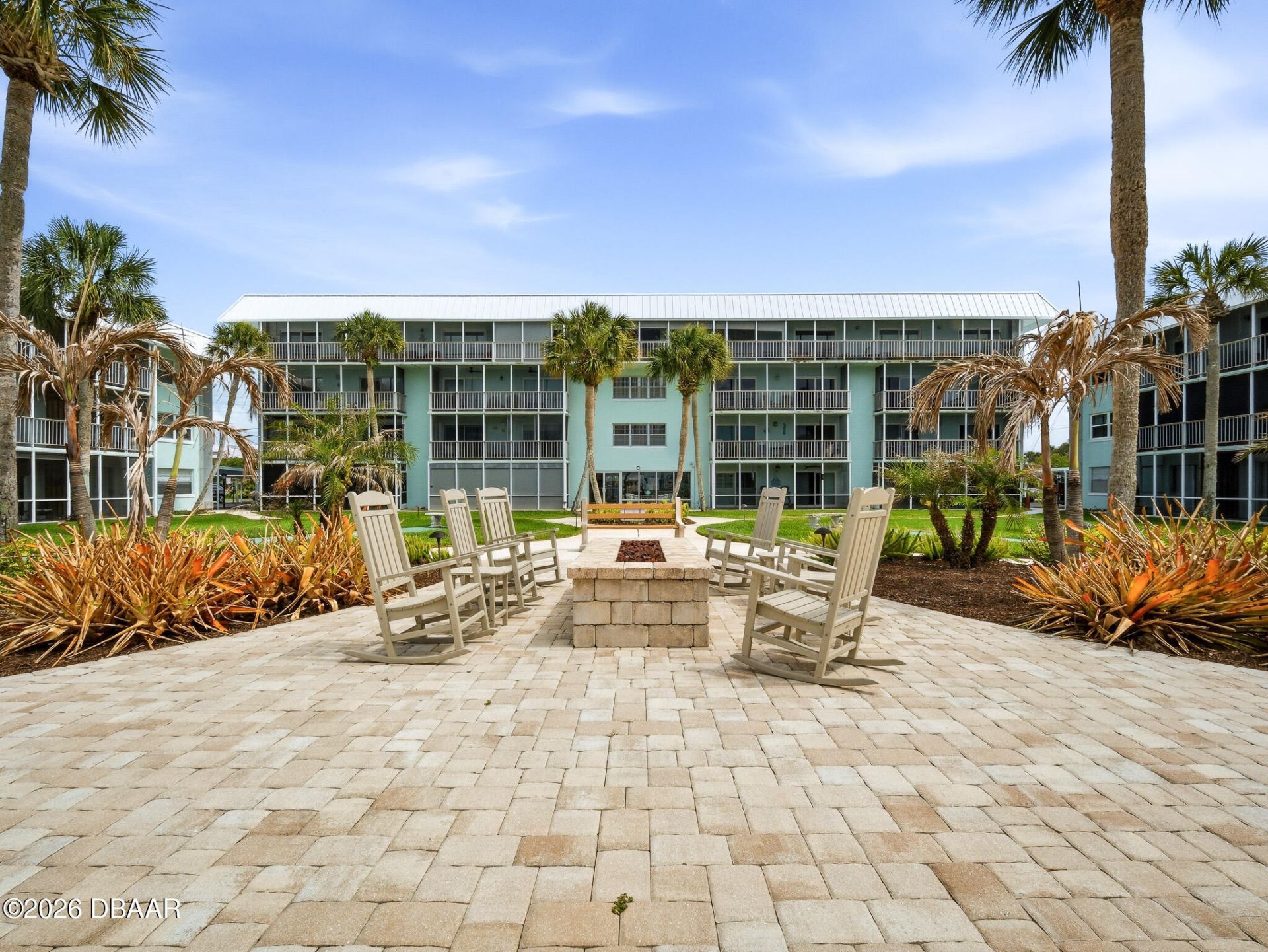 325 N Causeway, Unit D304, New Smyrna Beach, FL 32169 Photo