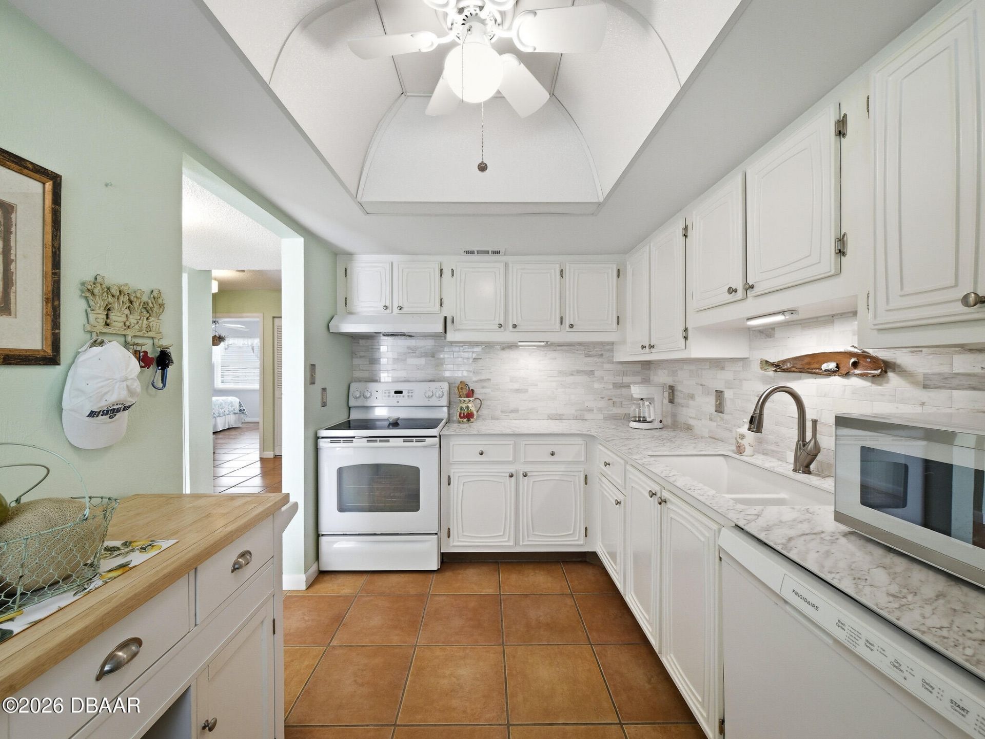 325 N Causeway, Unit D304, New Smyrna Beach, FL 32169 Photo
