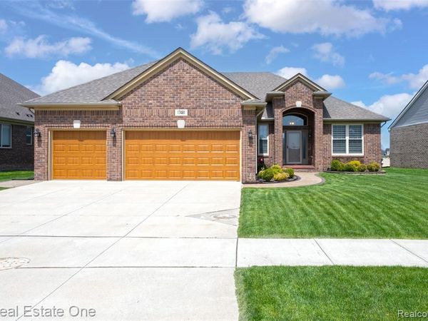 17481 Tiger Drive, Macomb Twp, MI 48042