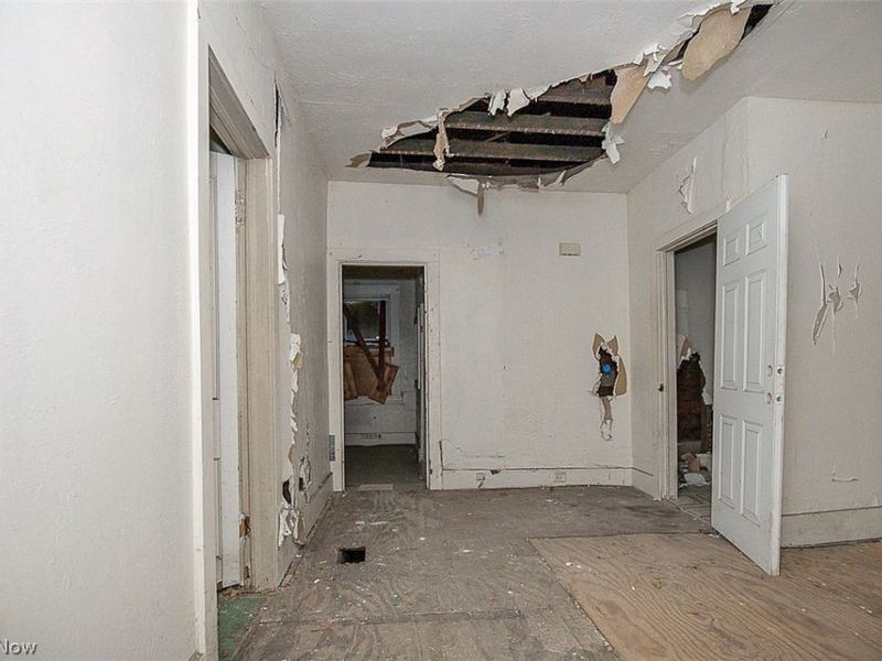 1054 E 71st Street, Cleveland, OH 44103 Photo 13