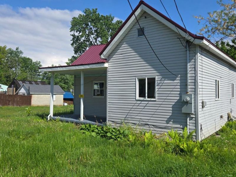 131 Carr Street, Blanchester, OH 45107 Photo 2