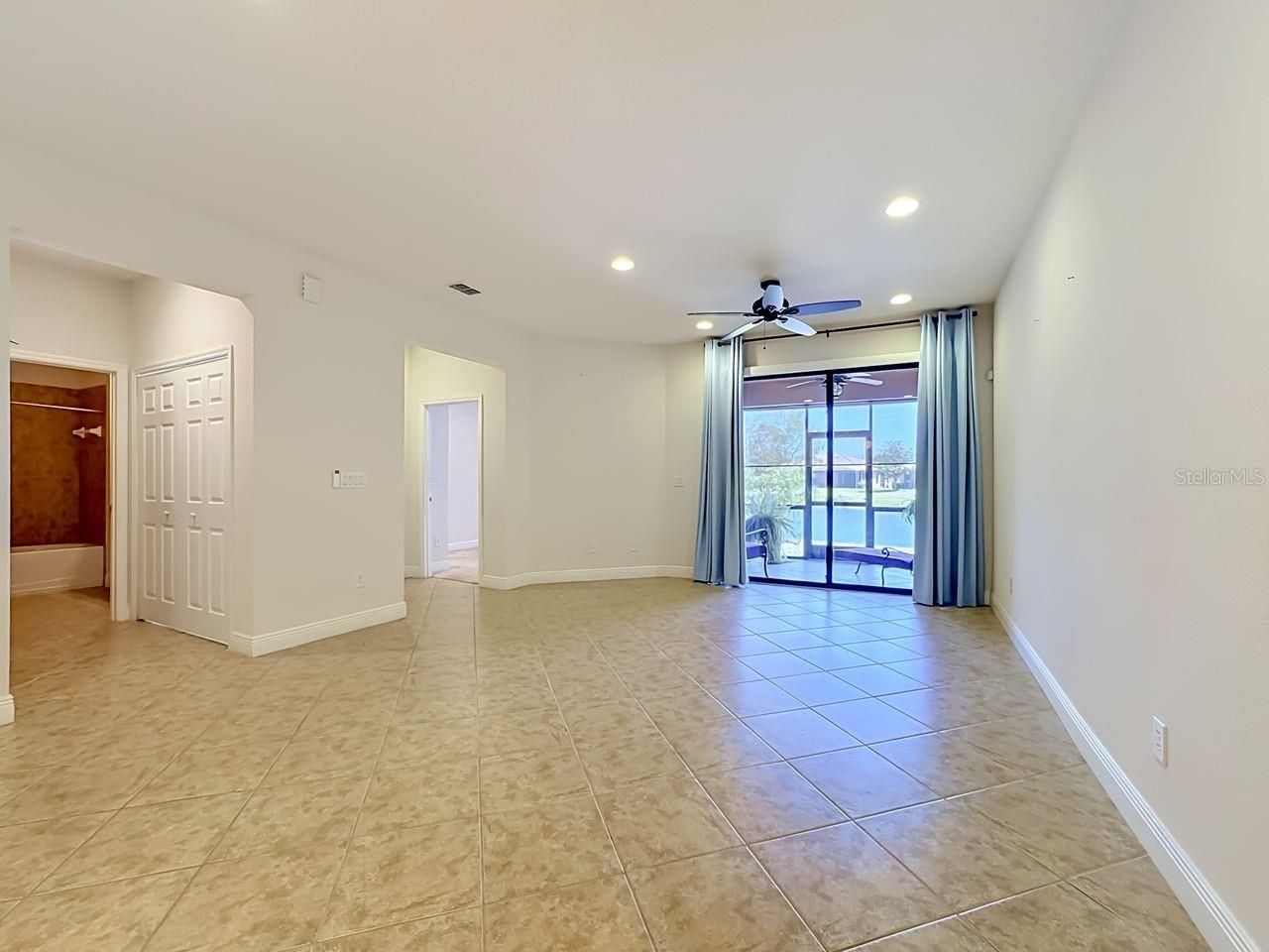 206 Shell Falls Drive , Apollo Beach, FL 33572 Photo
