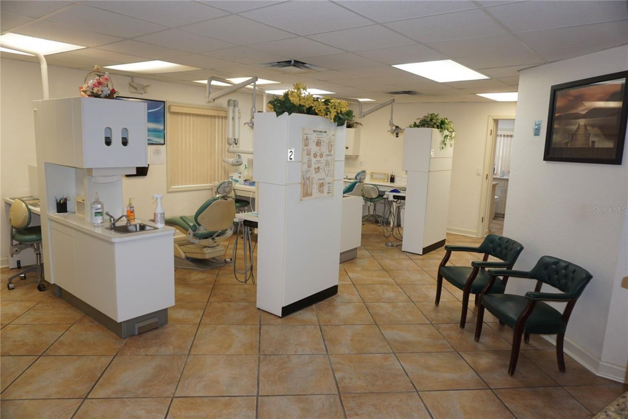 2910 W Waters Avenue , Tampa, FL 33614 Photo