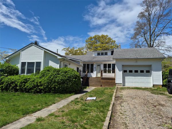 24 Lavender Road, Rocky Point, NY 11778