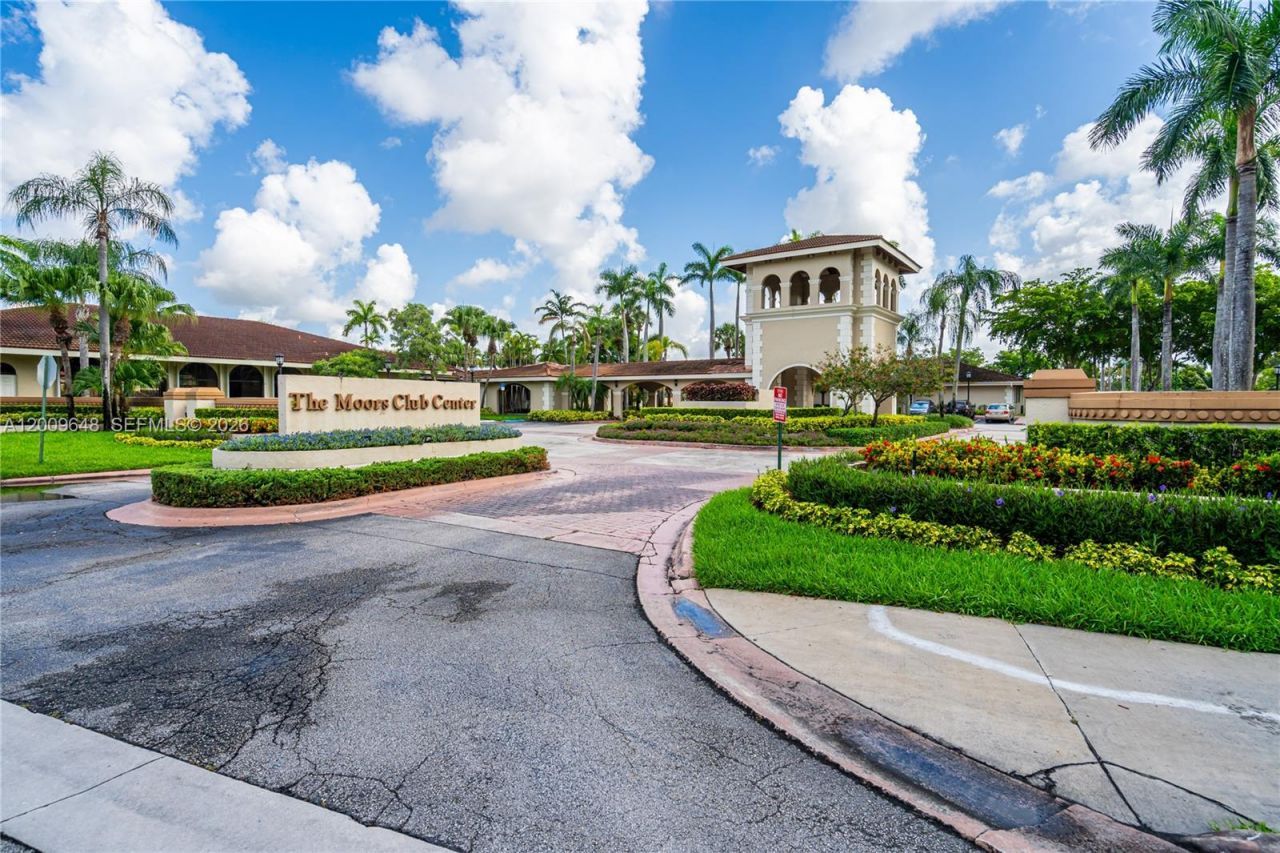 18206 Mediterranean Blvd , Unit 5-21, Hialeah, FL 33015 Photo