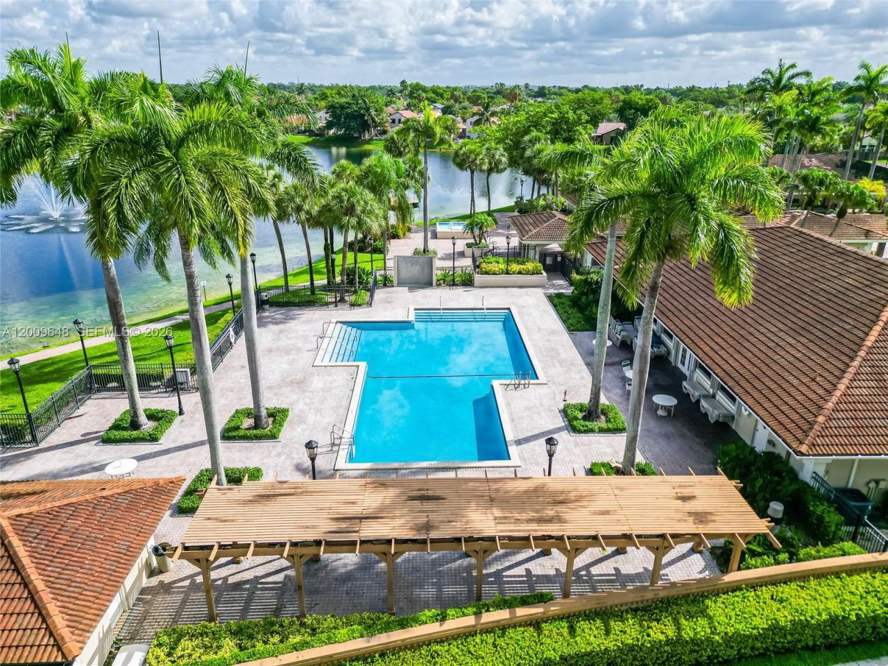 18206 Mediterranean Blvd , Unit 5-21, Hialeah, FL 33015 Photo