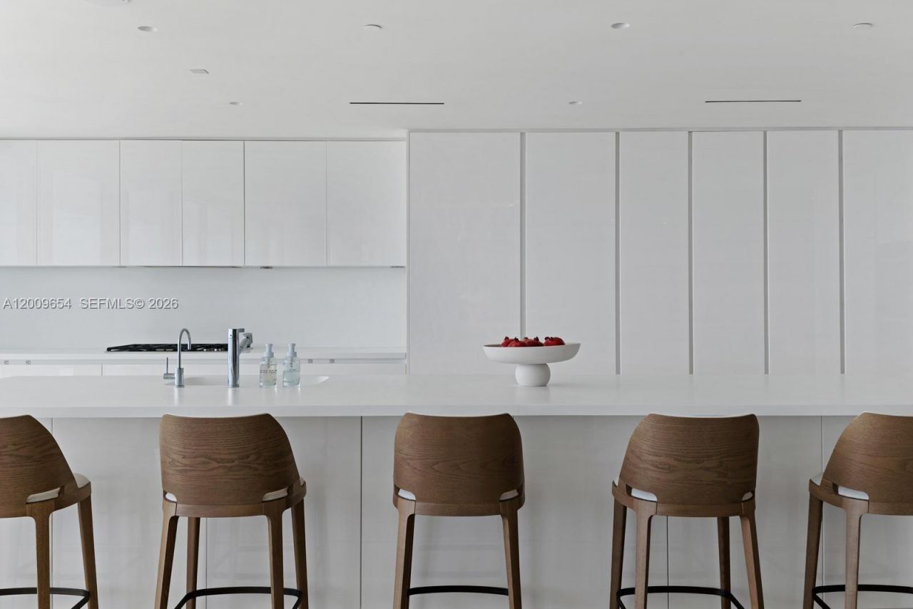 9111 Collins Ave , Unit N-521, Surfside, FL 33154 Photo