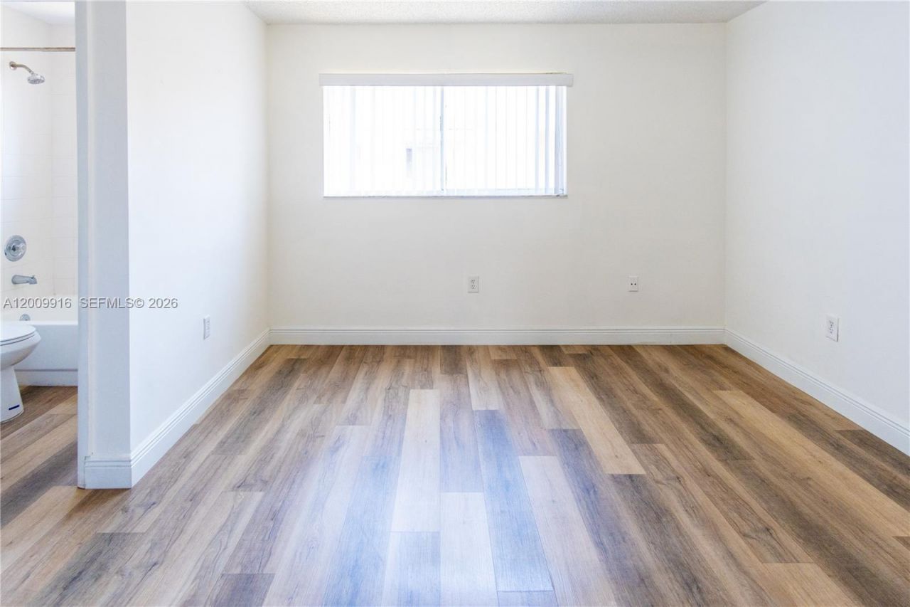 14905 SW 80th St , Unit 212, Miami, FL 33193 Photo