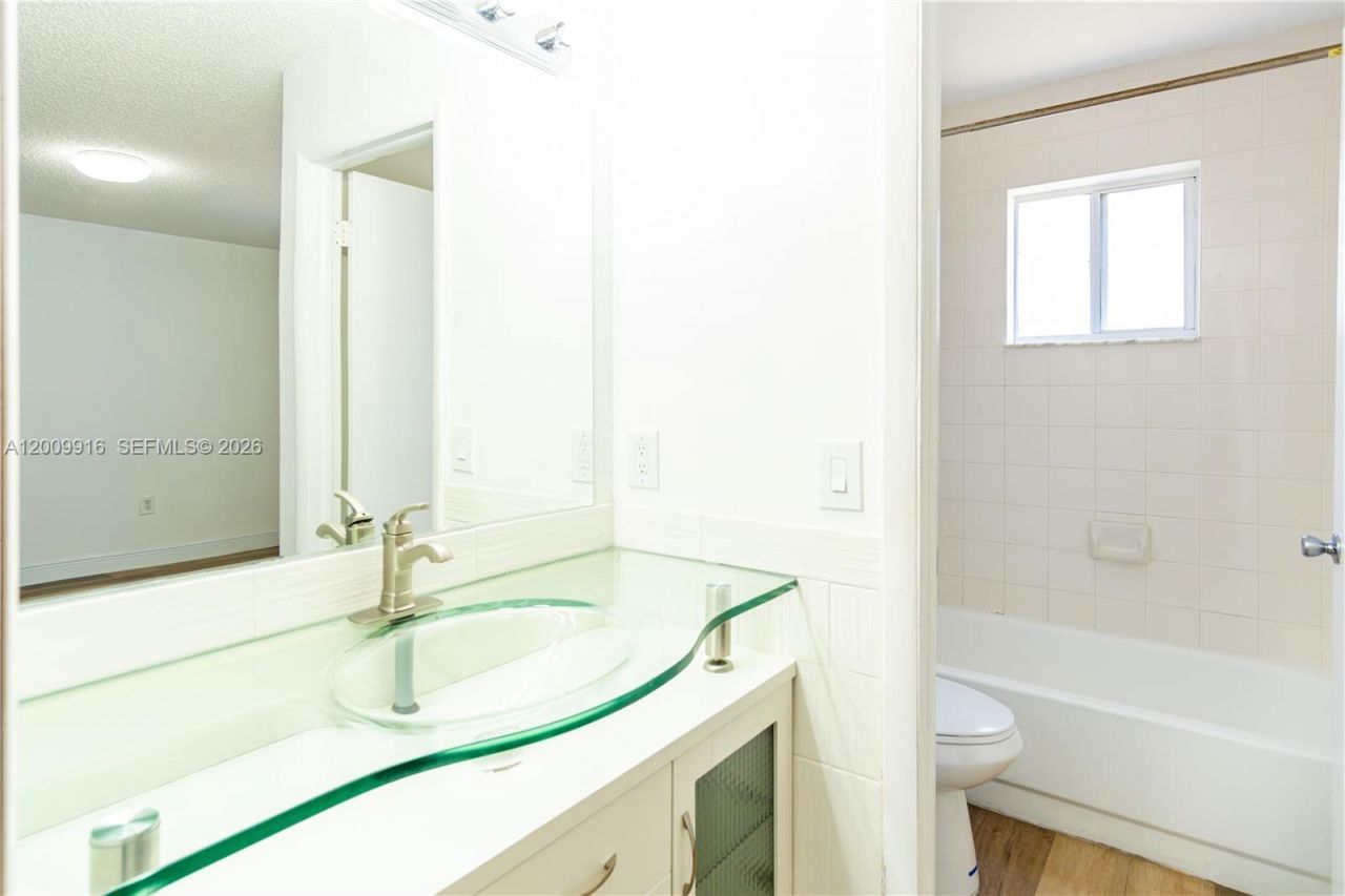 14905 SW 80th St , Unit 212, Miami, FL 33193 Photo