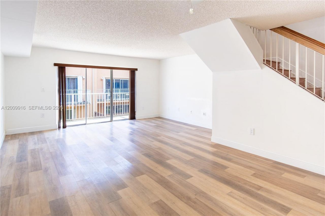 14905 SW 80th St , Unit 212, Miami, FL 33193 Photo