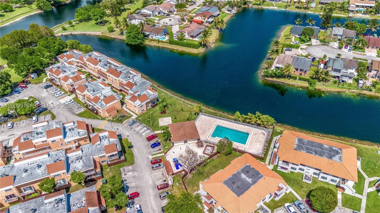 14905 SW 80th St , Unit 212, Miami, FL 33193 Photo