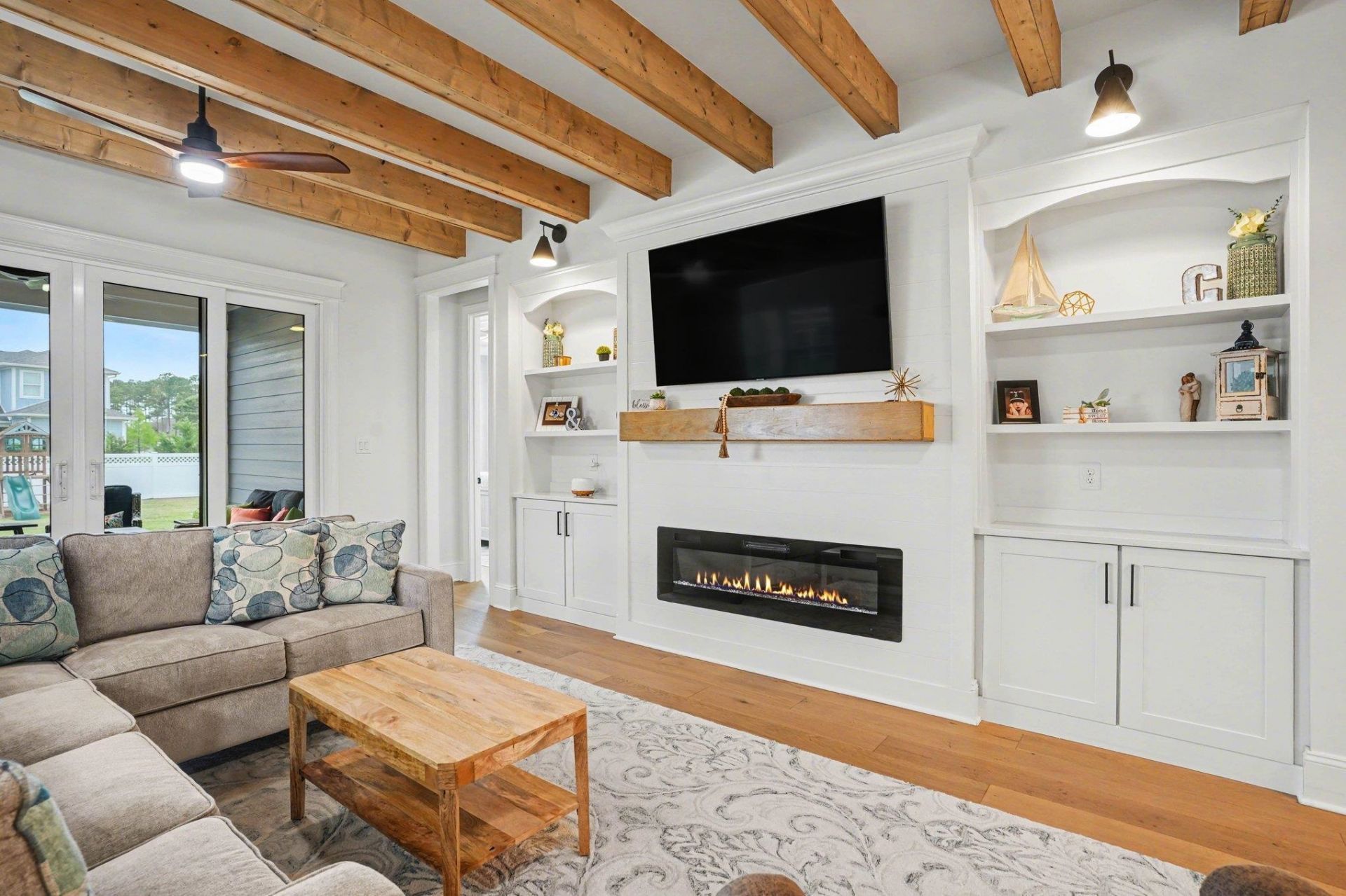 2075 Summer Rose Ln. Photo 7