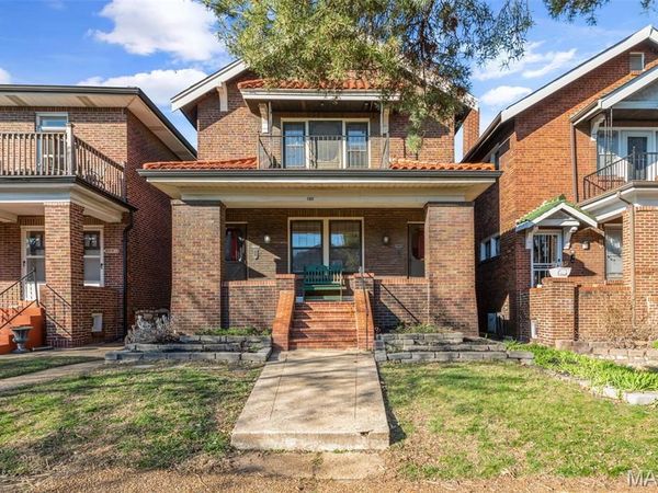 4989 Tholozan Avenue, St Louis, MO 63109