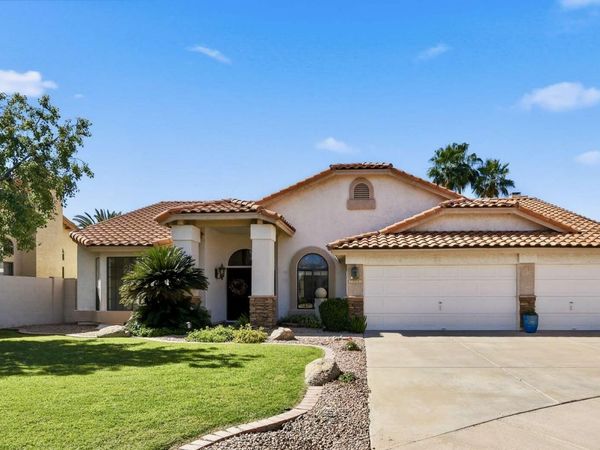 1531 W SHERRI Drive, Gilbert, AZ 85233
