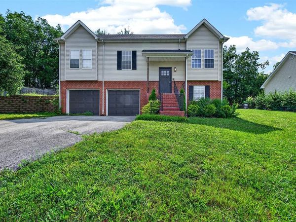 570 Clark Circle , Bowling Green, KY 42103