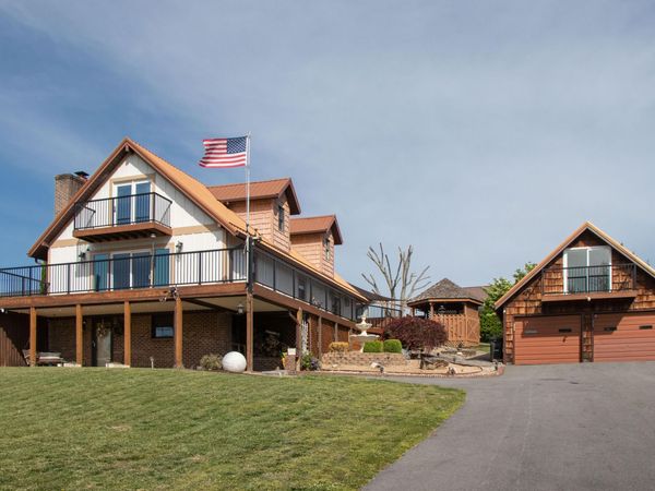 917 Painter Creek Road, Bristol, TN 37620