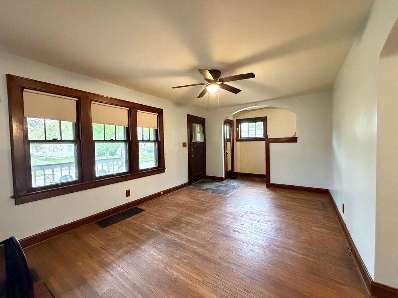 442 Larcomb Avenue, Columbus, OH 43223 Photo 3