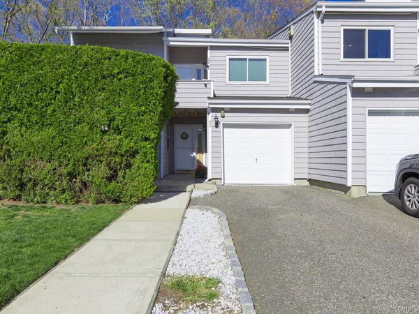 11 Vista Drive , Unit 11, Manorville, NY 11949