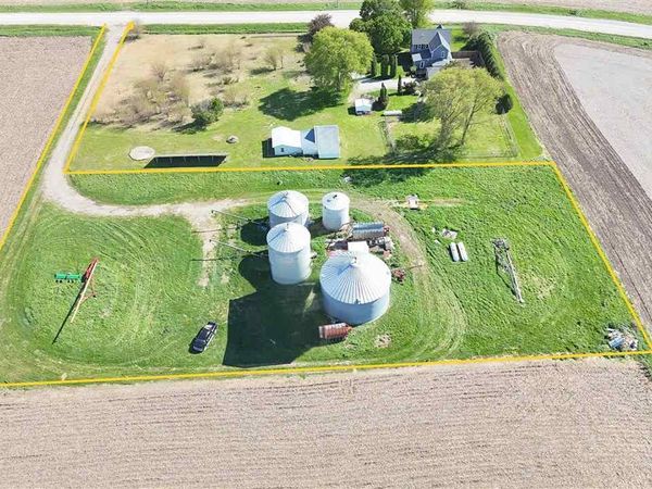 435 Buckeye Rd, West Liberty, IA 52776