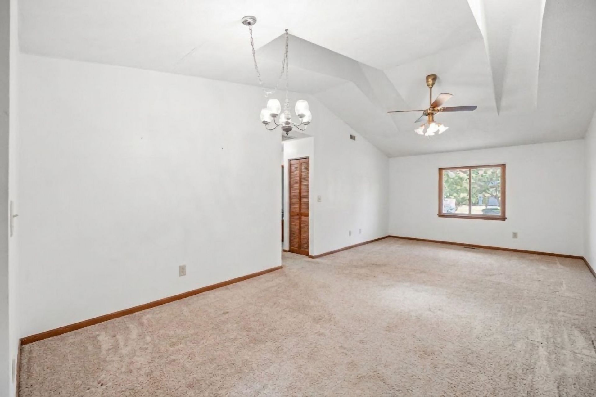 887 Pinner Pl.  Photo 17