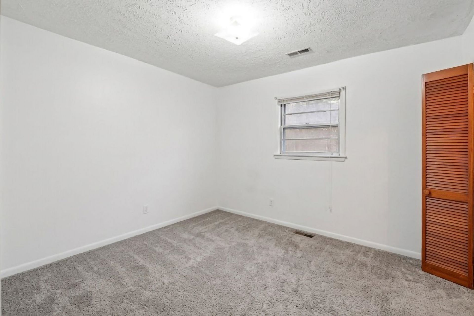 887 Pinner Pl.  Photo 22