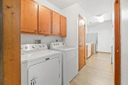 887 Pinner Pl.  photo 4