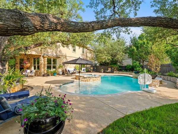 300 Apache DR, Cedar Park, TX 78613