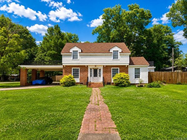 1501 Red Bud Ln, Stuttgart, AR 72160