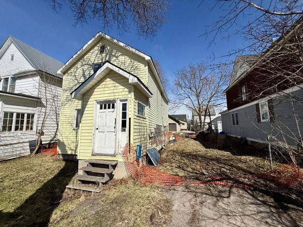 917 Young ST, Sault Ste Marie, MI 49783