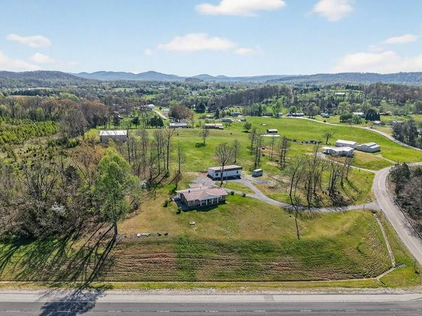 105 E Wilmouth Rd, Rickman, TN 38580